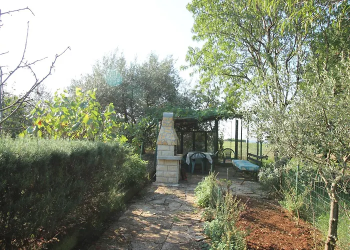 Leopolda Ap6 * Novigrad Istria